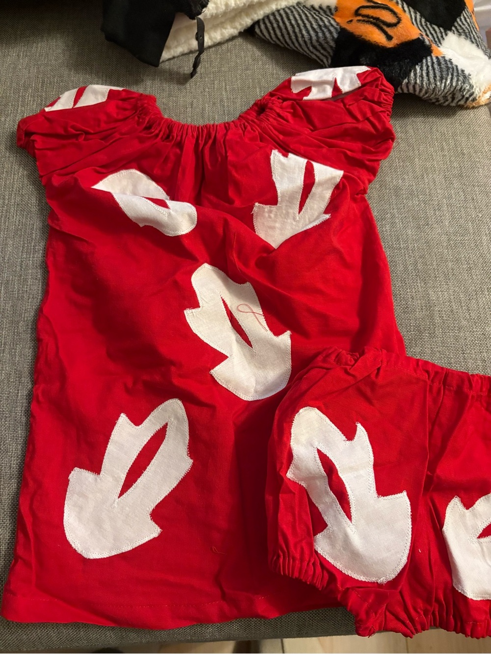 Red Girls Two-Piece Set with White Leaf Prints